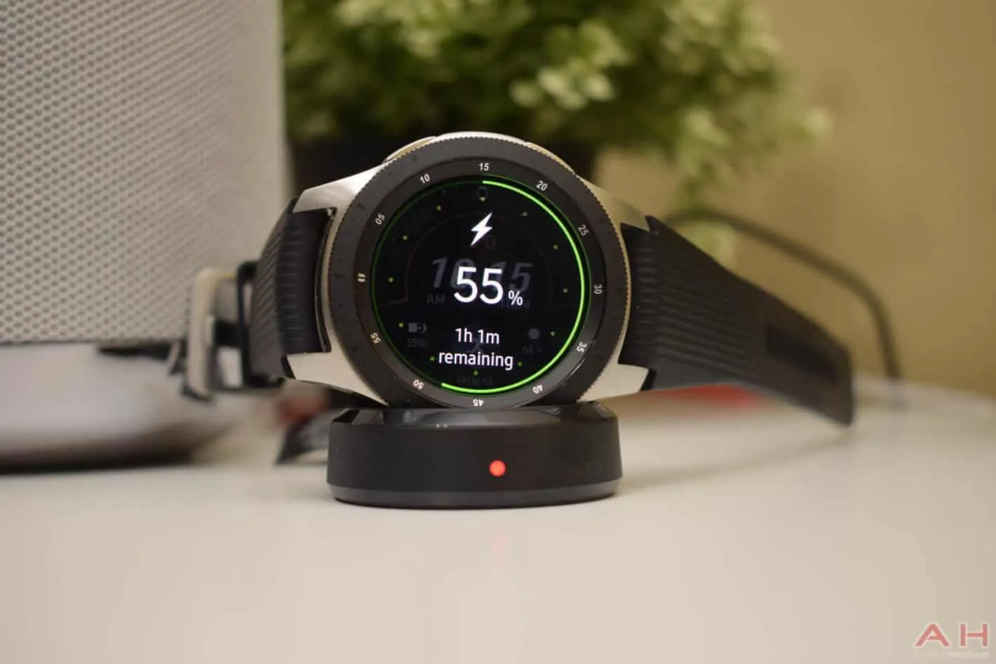 Samsung Galaxy Watch Reportedly Overheating While Charging